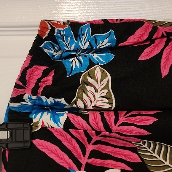 MAGGIE BARNES Floral skirt 28W - Picture 5 of 8